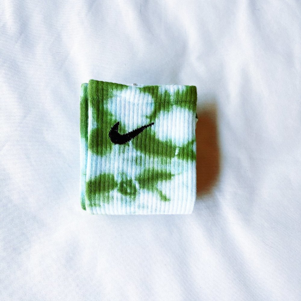 Tie Dye NIKE Custom Unisex Crew Cotton Socks - Picture 5 of 8